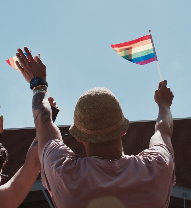 H Σιγκαπούρη καταργεί το νόμο που απαγορεύει το γκέι σεξ - και ουσιαστικά αποποινικοποιεί την ομοφυλοφιλία