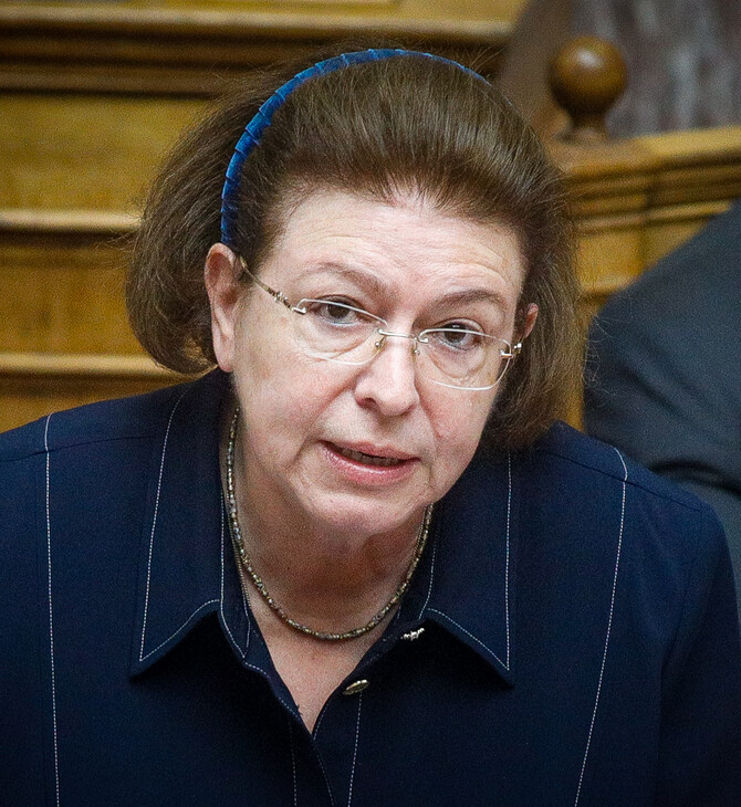 Μενδώνη για τις 161 αρχαιότητες: Ψηφίστε τη συμφωνία αν θέλετε να επιστρέψουν όλες στη χώρα
