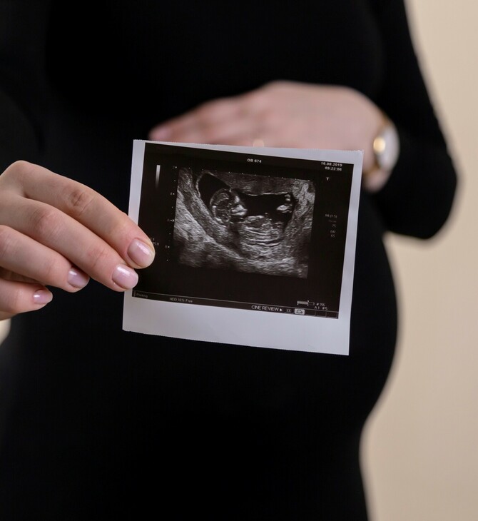 Άμβλωση: Αυστηρότεροι κανόνες στην Ουγγαρία- Υποχρεωτικό για τις γυναίκες να ακούν πρώτα τον «καρδιακό παλμό του εμβρύου»