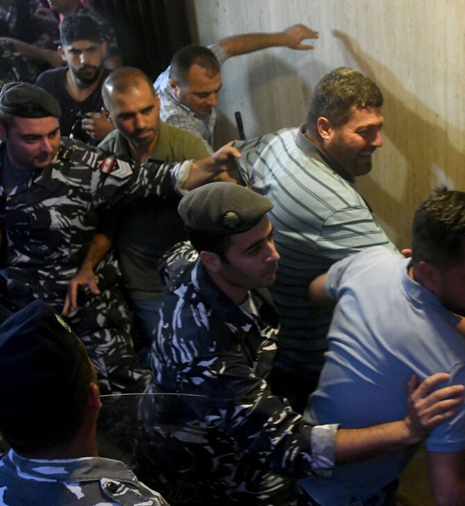 Λίβανος: Επτά «ληστείες» τραπεζών σε 48 ώρες- Προσπαθούν να πάρουν τις καταθέσεις τους