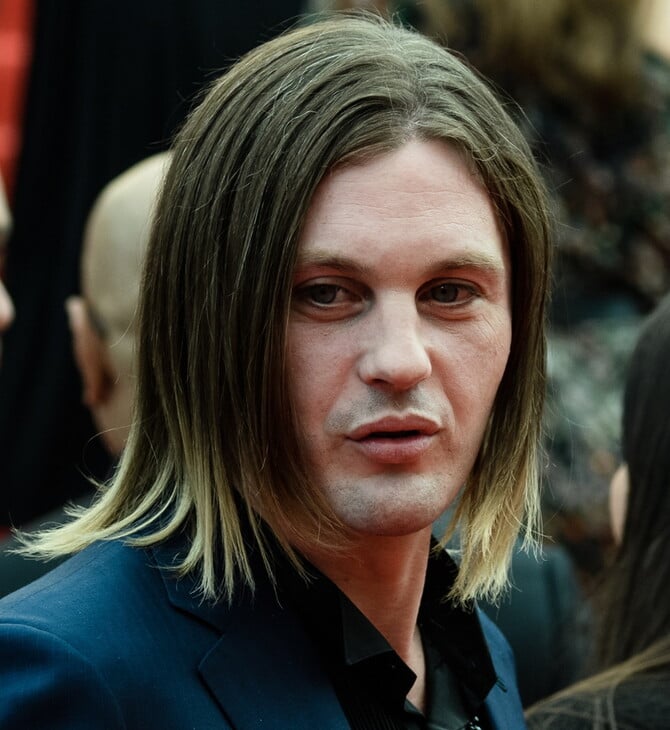 MICHAEL PITT STRAPPED TO GURNEY AND HOSPITALIZED After Outburst In NYC