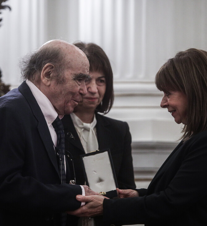 Η ΠτΔ παρασημοφόρησε Μ. Γκανά, Ν. Βαγενά, Ρέα Γαλανάκη, Θ. Βαλτινό, Ρένη Πιττακή, Γ. Ρόρρη και άλλους