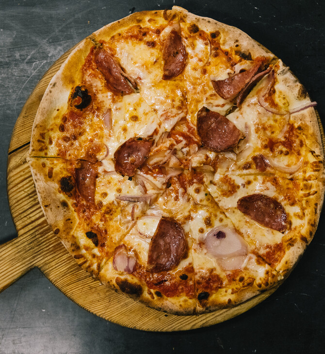 Nonna Edda &  Just Pizza:  Δύο από τις πιο οικονομικές πίτσες της Αθήνας είναι και από τις νόστιμες που έχει