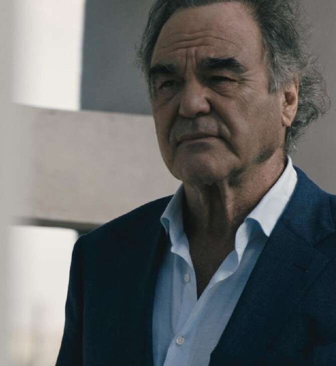 Όλιβερ Στόουν: «Ανθρώπινα δικαιώματα, Χριστέ μου! Η Αμερική θα πρέπει να κοιτάξει τον εαυτό της πριν επικρίνει τους άλλους»