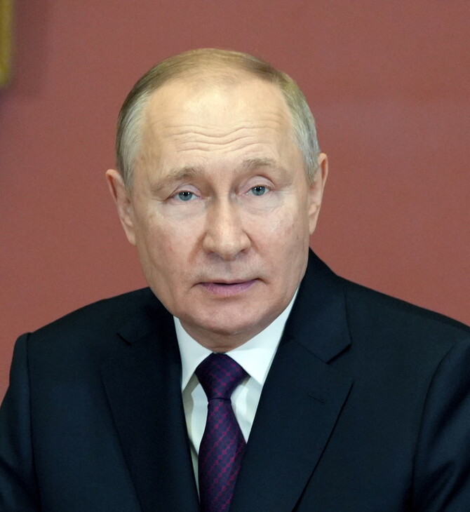 Ο Πούτιν απαγορεύει με διάταγμα τις εξαγωγές ρωσικού πετρελαίου στα κράτη που υιοθέτησαν το πλαφόν