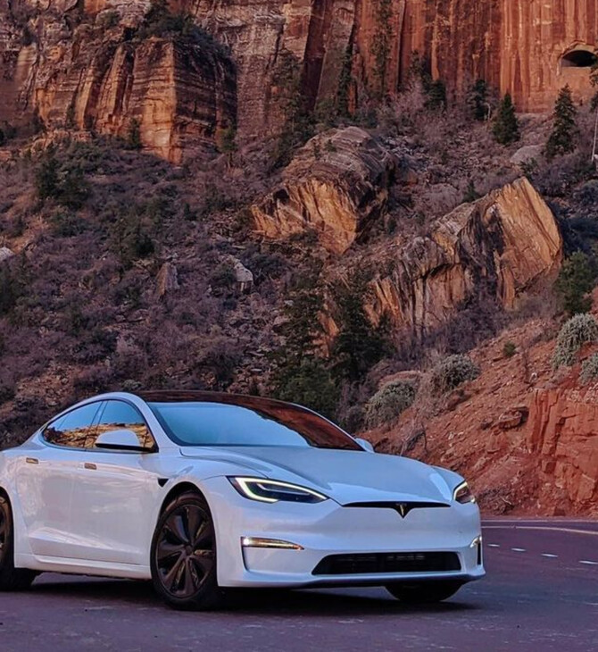 Λευκό Tesla