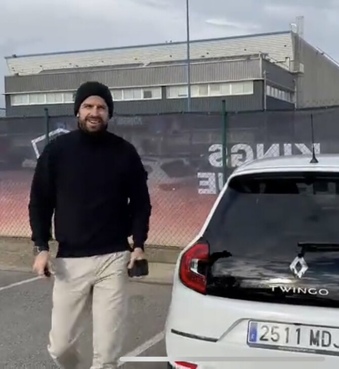Το είπε και το'κανε: Ο Ζεράρ Πικέ έφτασε με Twingo στα γραφεία της Kings League - Μετά τις αιχμές της Σακίρα 