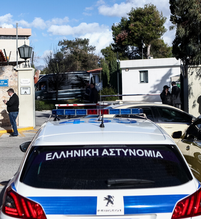 Η αστυνομία στο Κολλέγιο Αθηνών