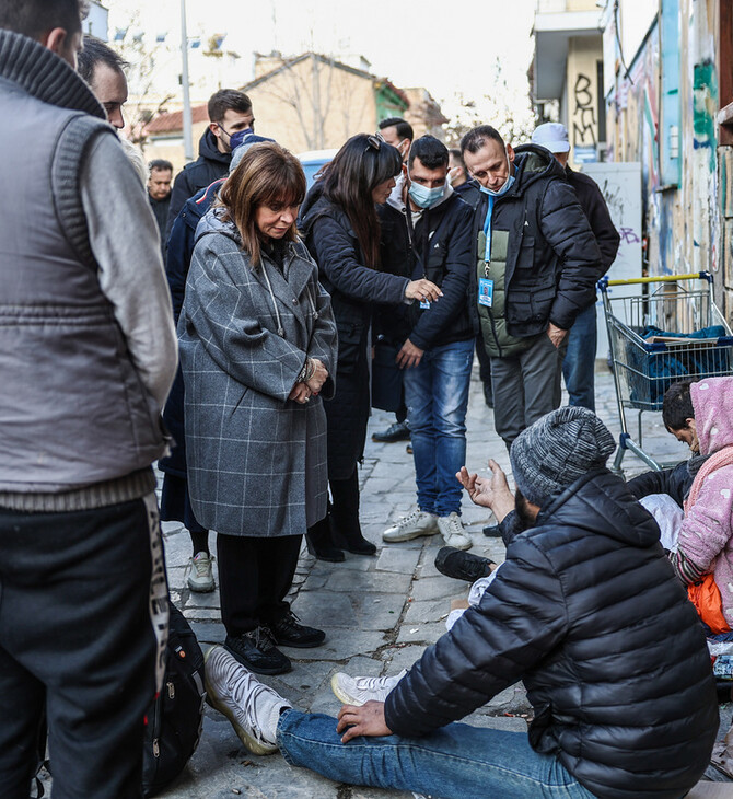 Η Κατερίνα Σακελλαροπούλου μίλησε με χρήστες ουσιών- Συμμετείχε σε δράση του ΟΚΑΝΑ