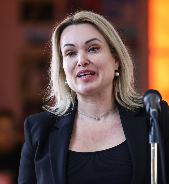 Μαρίνα Οβσιανίκοβα: Η «χαοτική» απόδραση από τη Ρωσία- Περιέγραψε πώς έφτασε στη Γαλλία