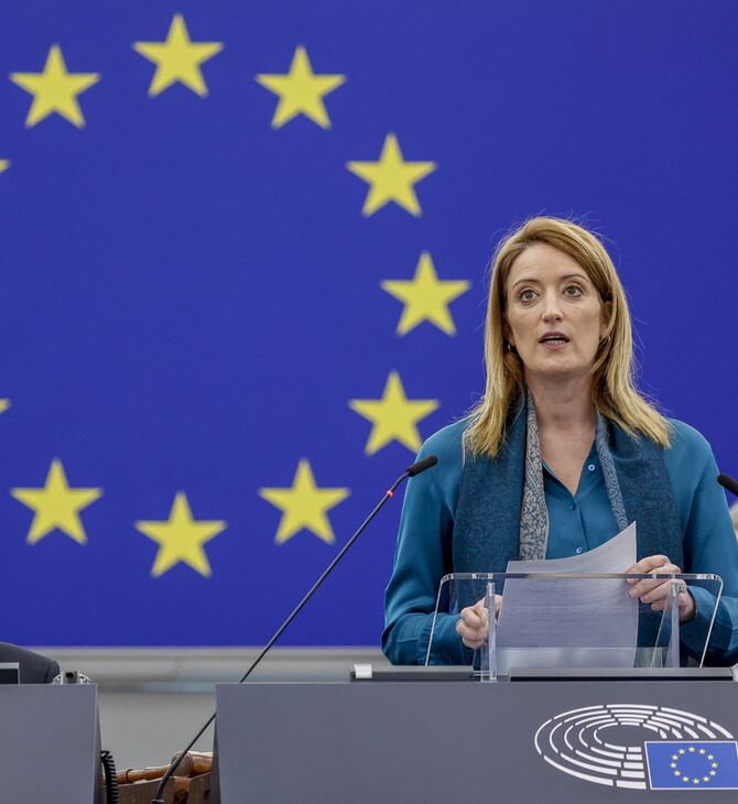 Εισβολή στο Ευρωκοινοβούλιο από οπαδούς του Οτσαλάν - Πέταξαν τρικάκια, εκκενώθηκε η αίθουσα