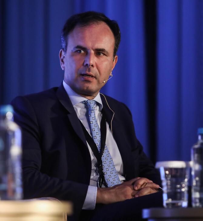 Πατέλης κατά Αρβανίτη: Ως μέλος κοινότητας που έχει υποστεί διαχρονικά ρητορική μίσους, ζητώ τη διαγραφή του