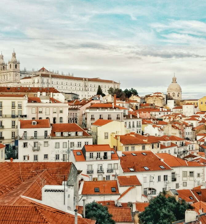 Πορτογαλία: Τέλος οι «χρυσές βίζες» και όρια στο Airbnb για να αντιμετωπιστεί η στεγαστική κρίση
