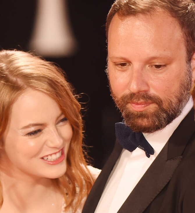 «Poor Things»: Ακατάλληλη η νέα ταινία του Λάνθιμου με την Έμα Στόουν- «Διάχυτο σεξουαλικό περιεχόμενο, απρεπή γλώσσα»
