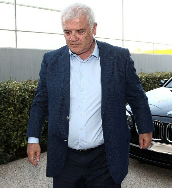 Δημήτρης Μελισσανίδης: Φωτιά στο ιδιωτικό αεροπλάνο του- Έκανε αναγκαστική προσγείωση