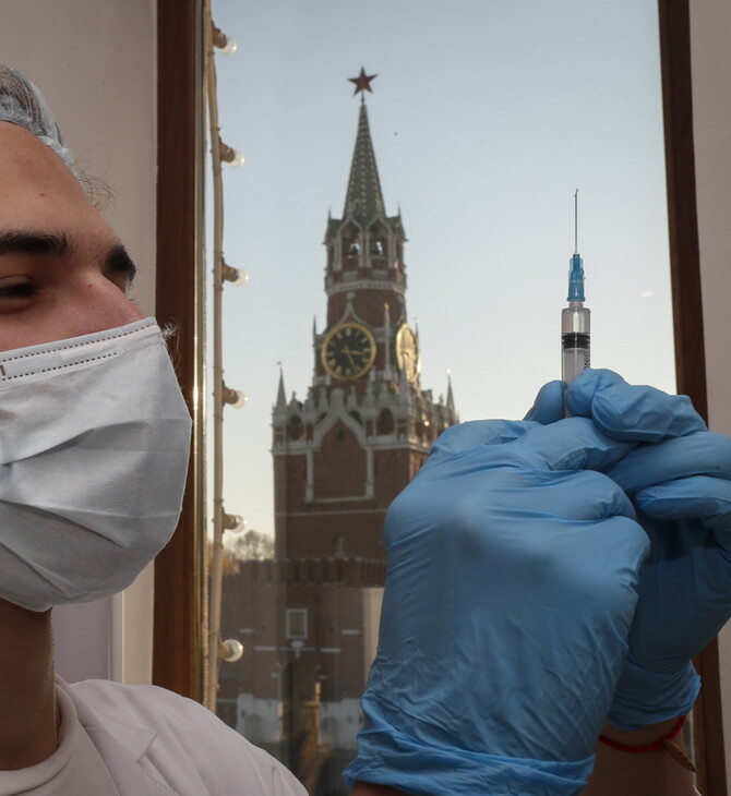 Στραγγαλισμένος μέσα στο διαμέρισμά του βρέθηκε ιολόγος που ανέπτυξε το ρωσικό εμβόλιο κατά του κορωνοϊού