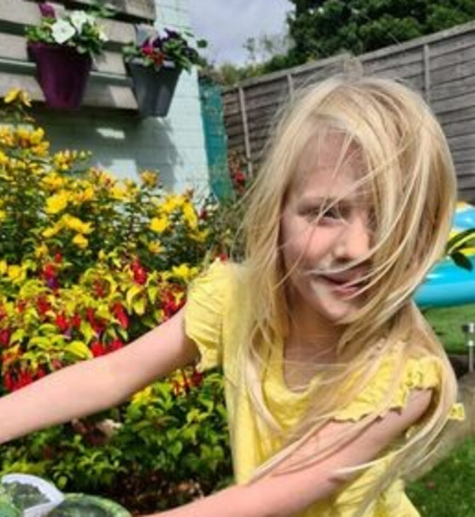 Βρετανία: Εξάχρονη αναμένεται να γίνει το νεότερο κορίτσι με βιονικό χέρι