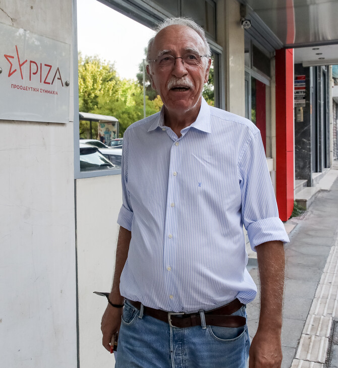 Δημήτρης Βίτσας: Προπηλάκισαν τον βουλευτή ΣΥΡιΖΑ σε πορεία για το δυστύχημα στα Τέμπη