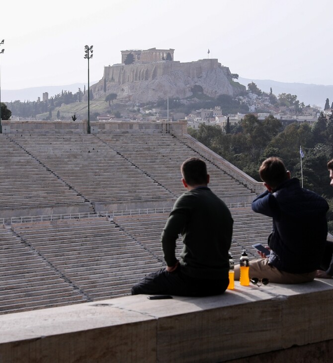 Νέος κατώτατος μισθός στα 780 ευρώ από σήμερα - Πόσες είναι οι καθαρές αποδοχές