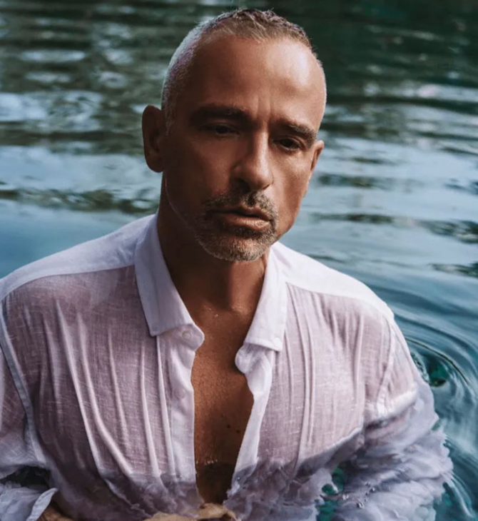 Ο Eros Ramazzotti έγινε παπούς