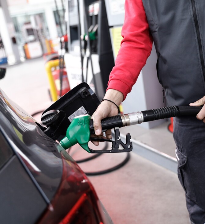 Καύσιμα: Νέα αύξηση στην τιμή, ξεπέρασε τα 2 ευρώ η αμόλυβδη - «Οι προβλέψεις δεν είναι καλές»