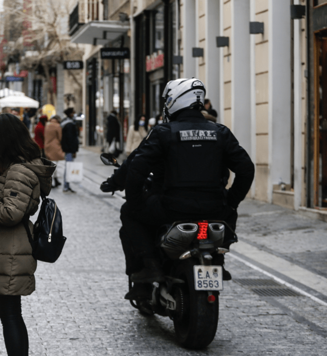 Εξαρθρώθηκε σπείρα που άρπαζε τσάντες γυναικών σε περιοχές της Αττικής