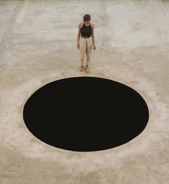 «Vantablack»: Ποιο είναι το πιο σκούρο χρώμα που δημιουργήθηκε ποτέ 