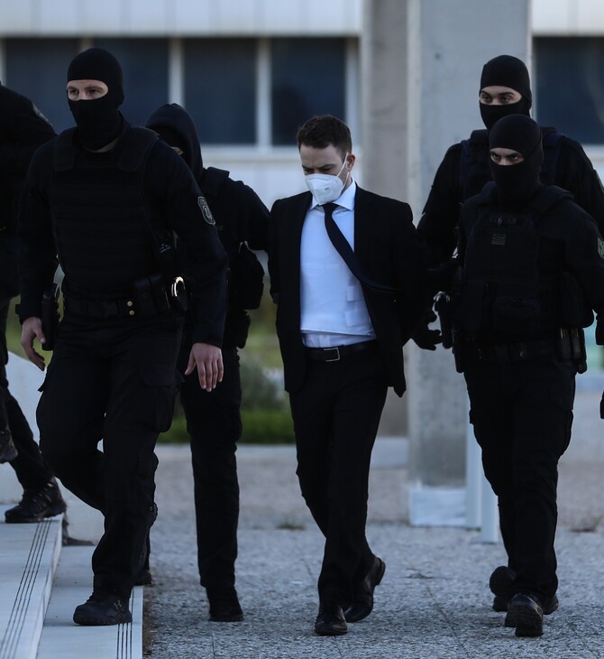 Πατέρας Καρολάιν κατά Μπάμπη Ανανγωστόπουλου: Να τραβήξω έναν μοχλό και να τον στείλω στην κόλαση
