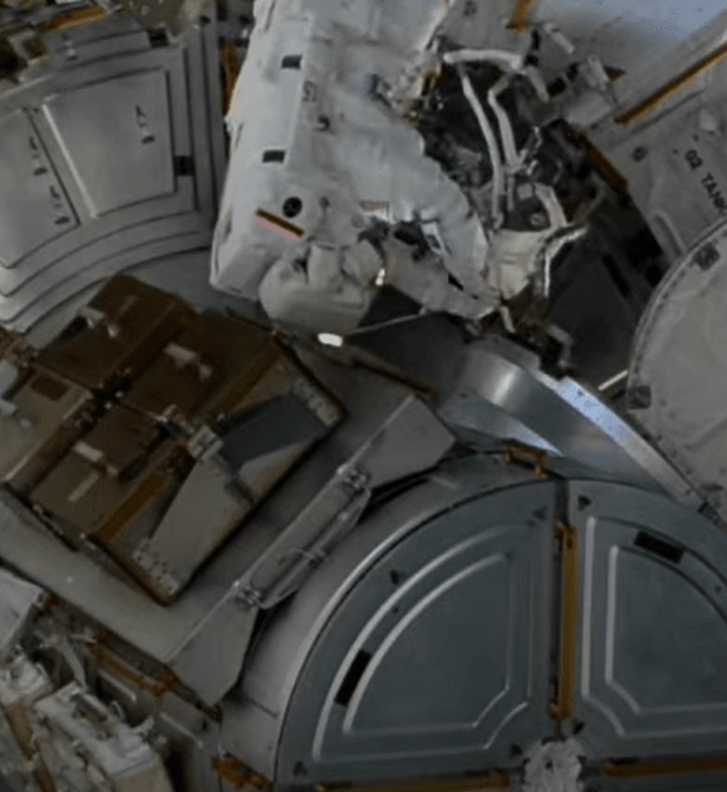 NASA- Live: Διαστημικός περίπατος για τον πρώτο αστροναύτη από τα Ηνωμένα Αραβικά Εμιράτα 