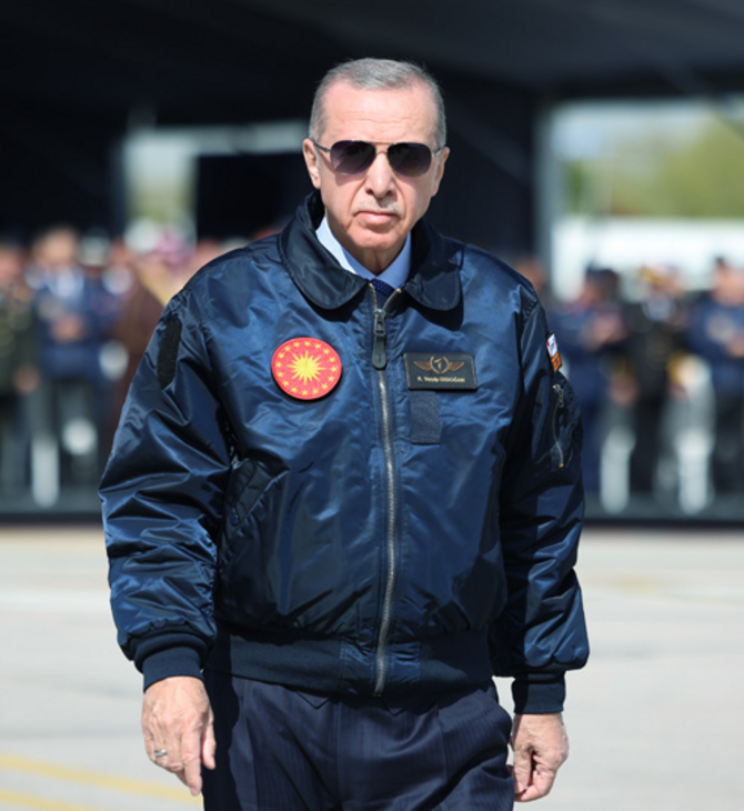 Επέστρεψε στις απειλές ο Ερντογάν: «Τα νέα τουρκικά αεροσκάφη μπορούν να ενοχλήσουν την άλλη πλευρά των υδάτων»