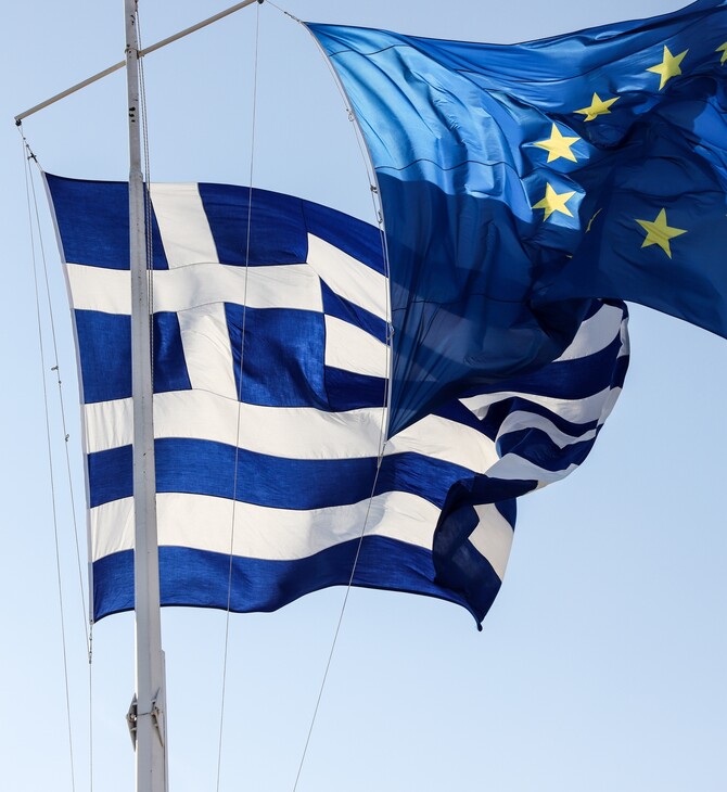 Ελληνικό χρέος: Μικρότερο από το ιταλικό μέχρι το 2026