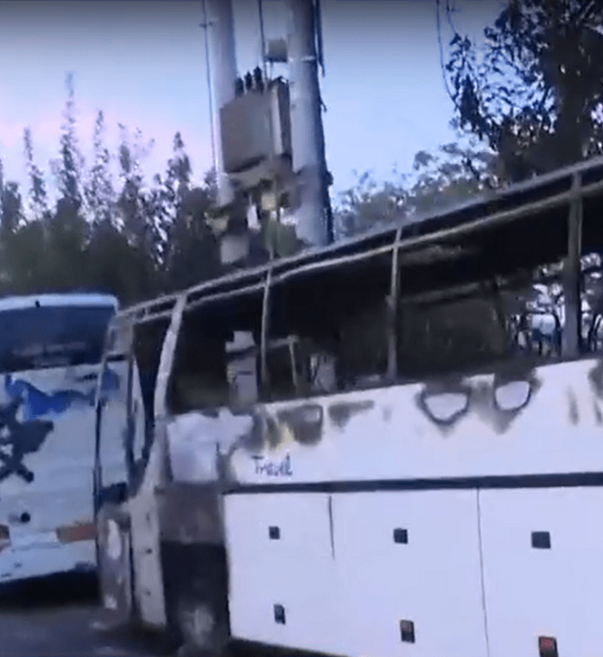 Επεισόδια με μολότοφ έξω από το Γεωπονικό πανεπιστήμιο- Κάηκαν λεωφορεία