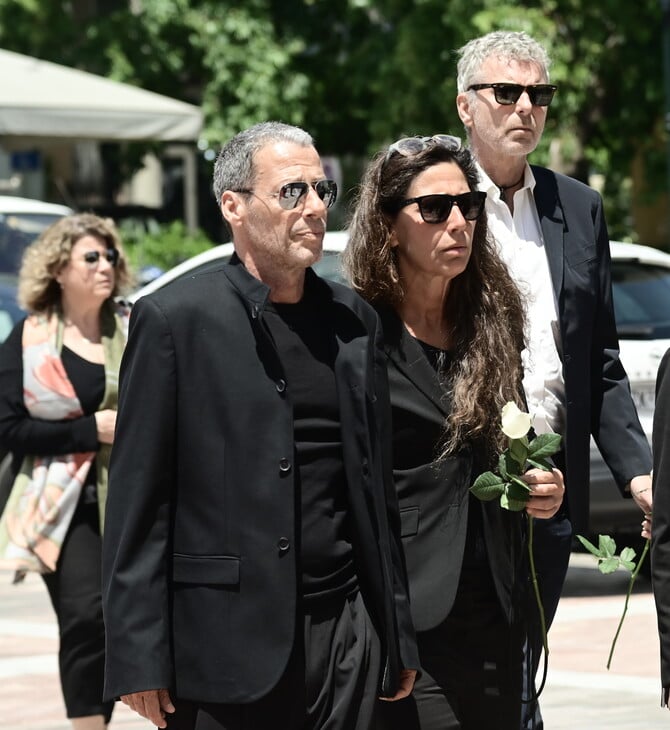 Γιάννης Βογιατζής: Το τελευταίο «αντίο» στον τραγουδιστή