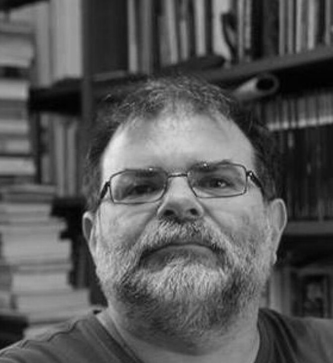 Στρατής Μπουρνάζος στη LiFO: «Ο χάρτης βάφτηκε γαλάζιος ή τίποτα δεν έχουμε καταλάβει»