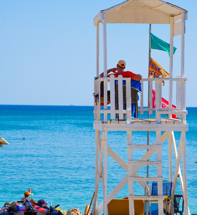 Οι 7 ακατάλληλες παραλίες για κολύμπι από τον Πειραιά μέχρι τη Βουλιαγμένη