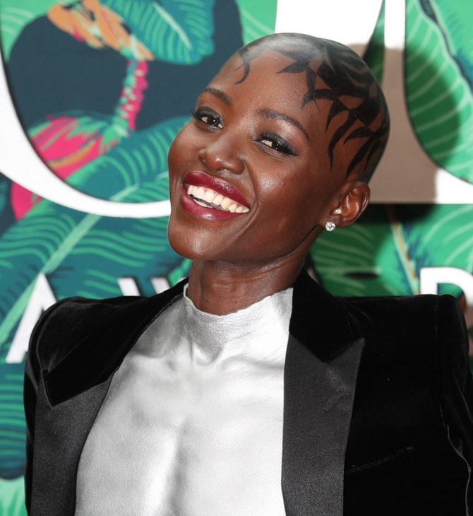 Η «αναίσχυντη» εμφάνιση της Lupita Nyong’o στα Tony Awards