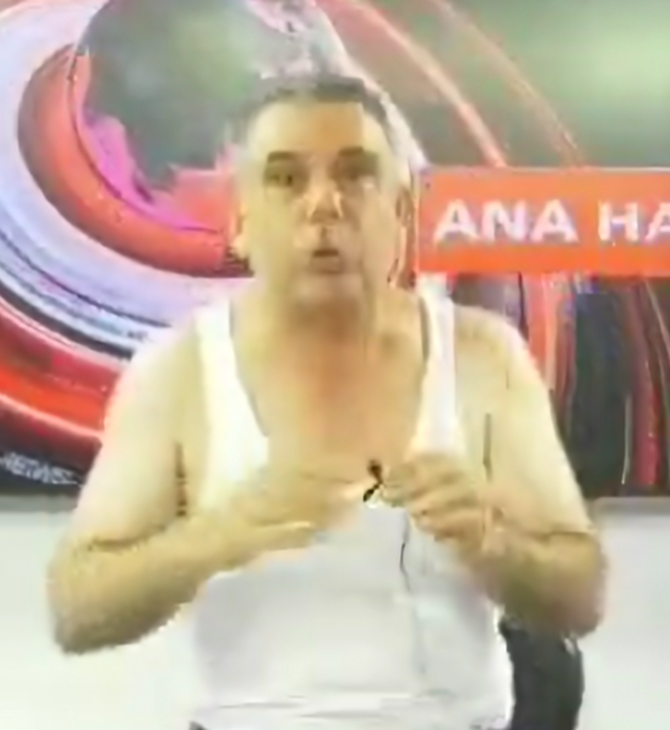 Τούρκος παρουσιαστής έβγαλε τα ρου΄χα του σε ζωνταντή εκπομπή 