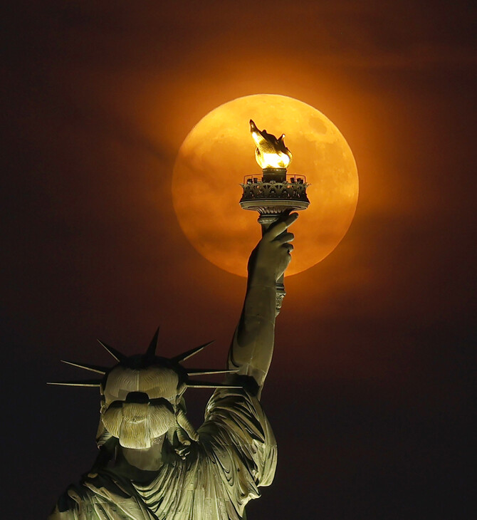 Live η πανσέληνος του Ιουλίου- Απόψε το «φεγγάρι του ελαφιού»