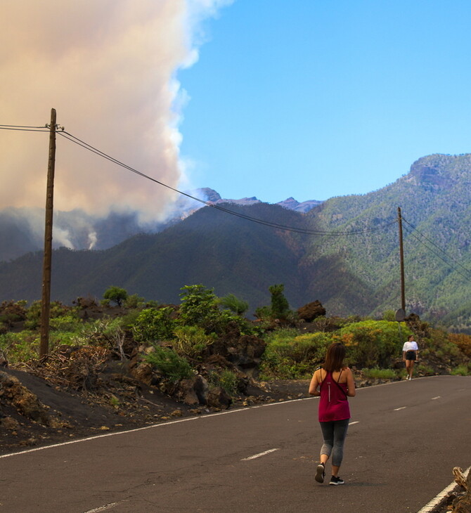 Φωτιά στη Λα Πάλμα: Πάνω από 4.000 άτομα εκκένωσαν το νησί- Κάηκαν στρέμματα γης και σπίτια