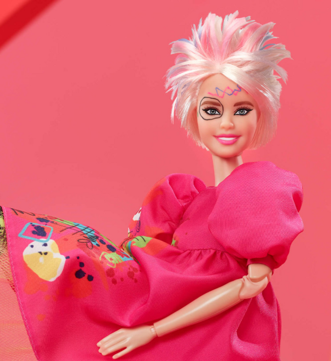 H «Weird Barbie» κερδίζει την αναγνώριση που της αξίζει 