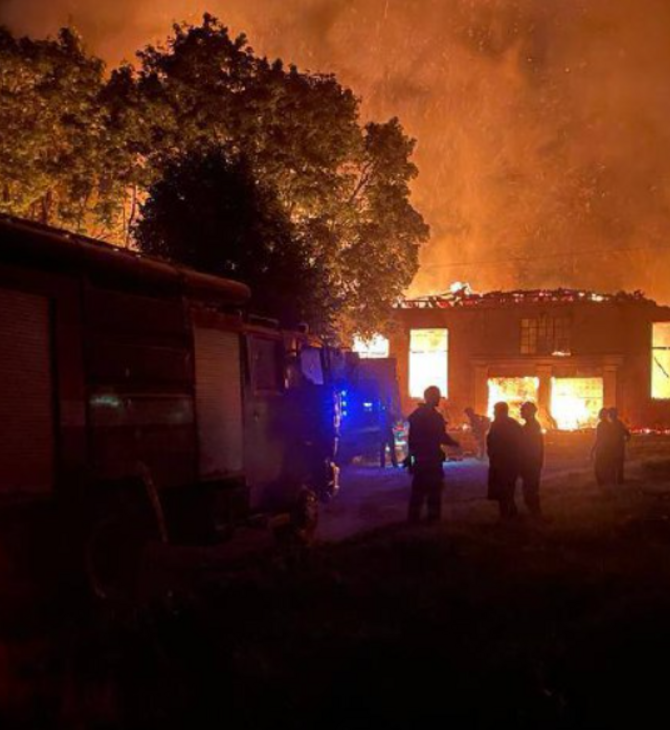 Ο Ζελένσκι κατηγορεί τη Ρωσία για επίθεση σε κέντρο μετάγγισης αίματος