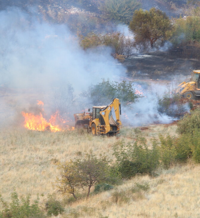 Φωτιά στην Καβάλα: Σε επιφυλακή οι αρχές για νέες αναζωπυρώσεις