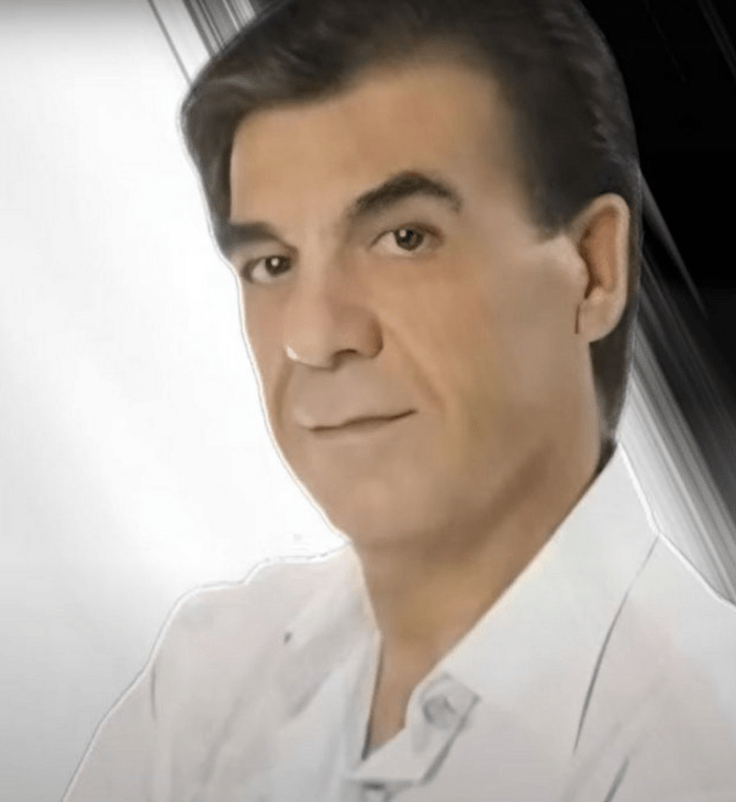 Πέθανε ο τραγουδιστής Τόλης Τσιμογιάννης