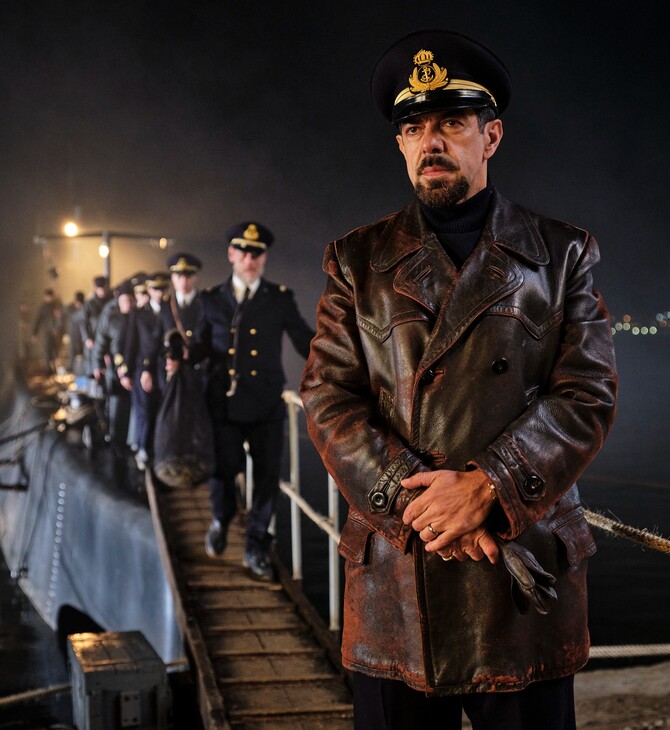 COMANDANTE*, ένα άβολο ξεκίνημα.