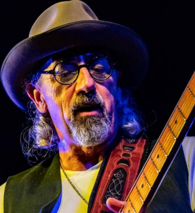Πέθανε ο Jack Sonni, κιθαρίστας των Dire Straits