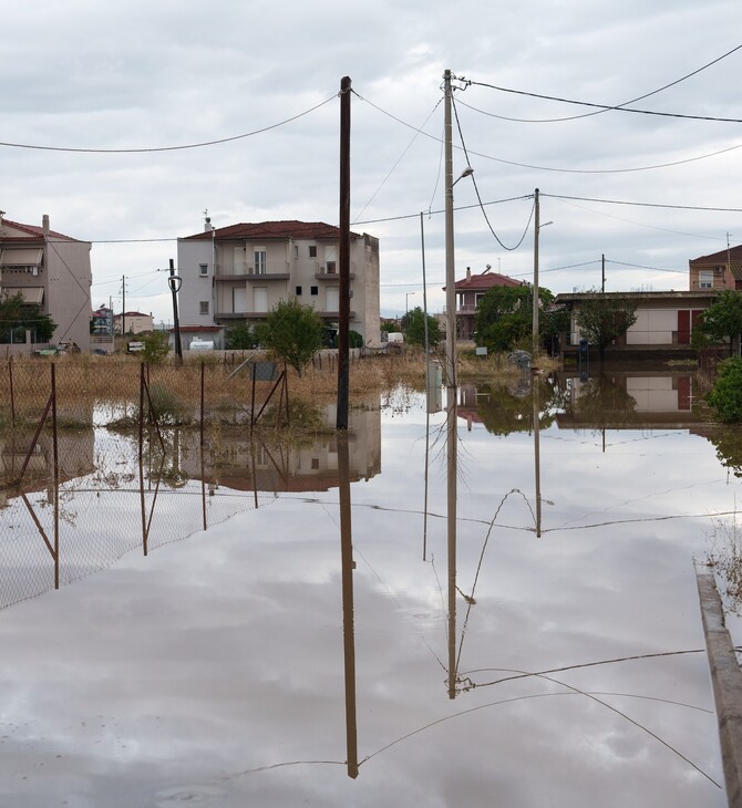 Κανονικότητα, χωρίς νομιμότητα 