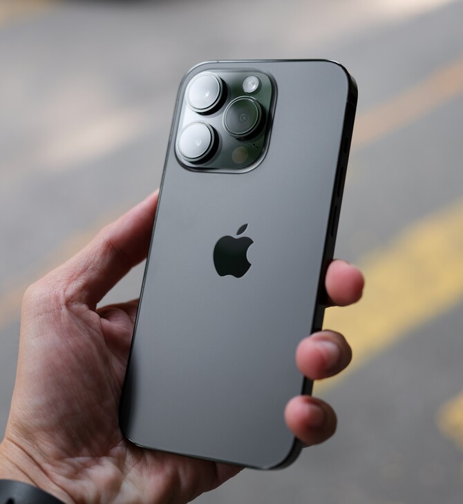 Apple: Αναβαθμίζει το iPhone 12 στη Γαλλία μετά τις καταγγελίες για υψηλή ακτινοβολία