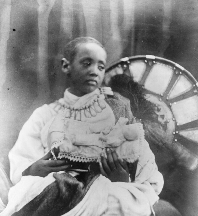 Τούφα μαλλιών νεαρού πρίγκιπα επιστρέφει στην Αιθιοπία, από τη Βρετανία- Η ιστορία του Alemayehu
