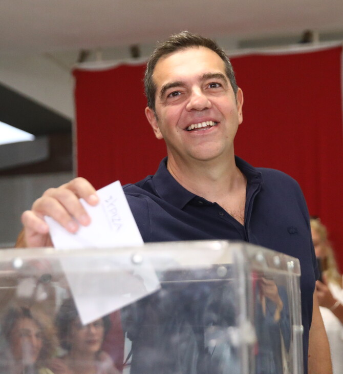 Εκλογές ΣΥΡΙΖΑ: Ψήφισε στην Καισαριανή ο Αλέξη Τσίπρας