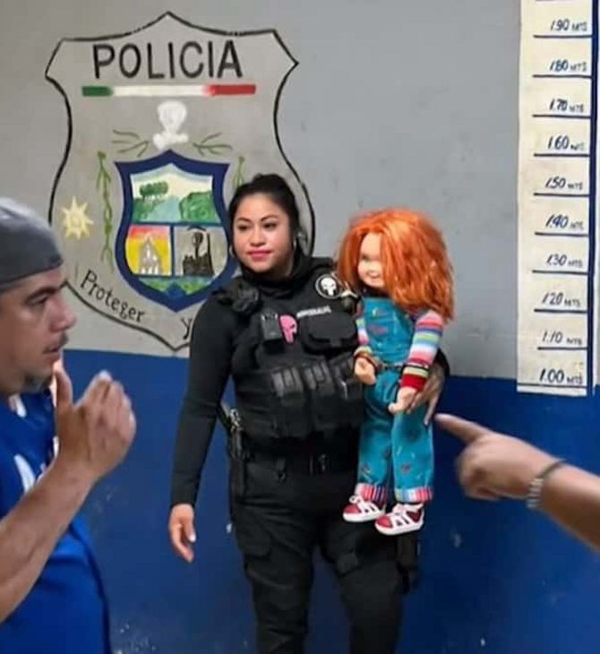 Mexican police cuff crooked 'demon doll' Chucky